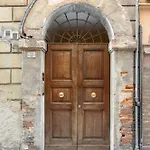 Apartament Rialto 32 - Moderna In Centro Con Vista Siena